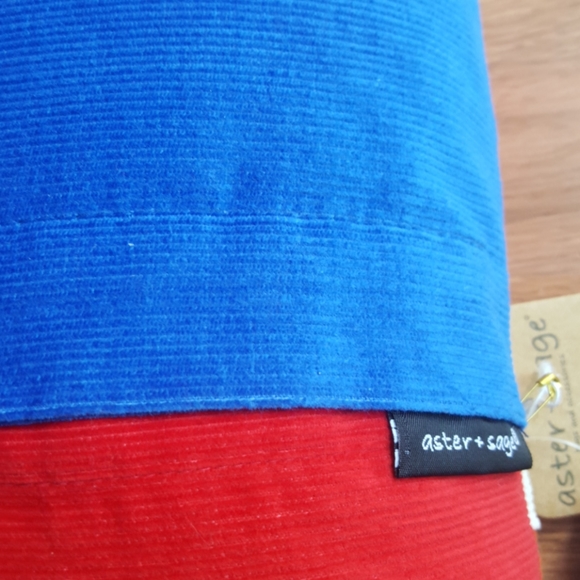 Roy striped corduroy pillow - Picture 3 of 3